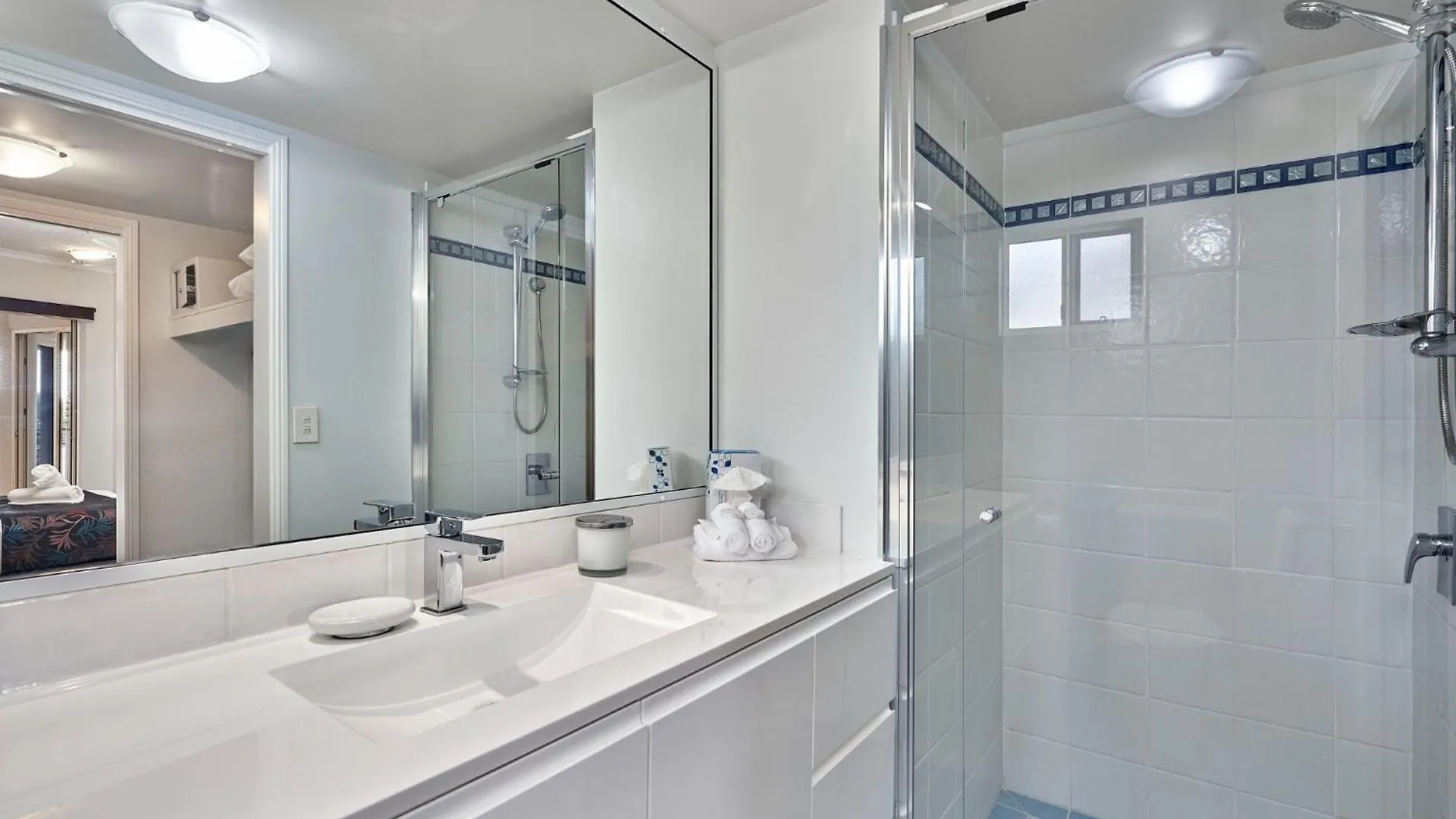 North Cove Waterfront Suites Cairns Aparthotel